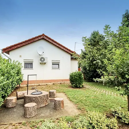 Casa de Férias Levendula Berekfürdő